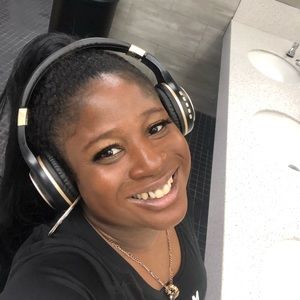 Meet your Posher, Janet